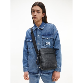 Τσαντάκι χιαστί CALVIN KLEIN Tagged 8208 Μαύρο