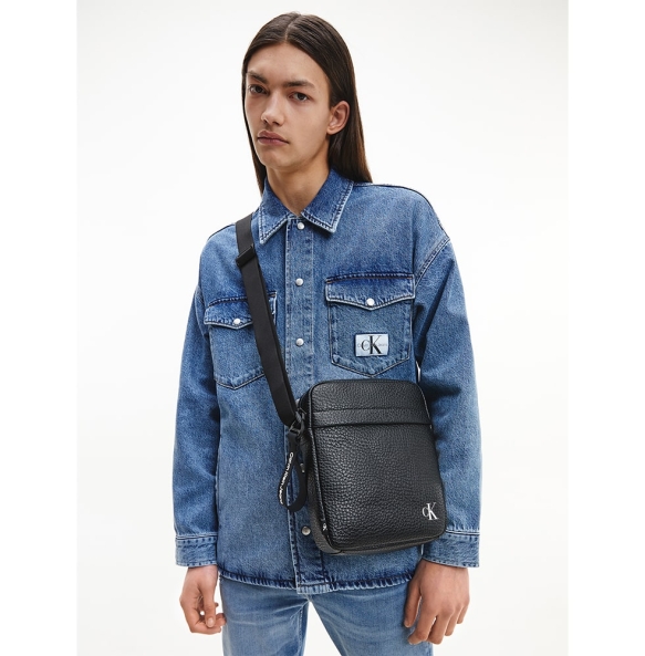 Τσαντάκι χιαστί CALVIN KLEIN Tagged 8208 Μαύρο