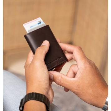 Καρτοθήκη THE CHESTERFIELD BRAND Palma C08.038301 Καφέ