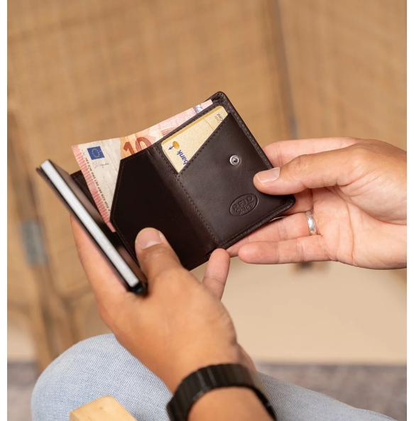 Καρτοθήκη THE CHESTERFIELD BRAND Palma C08.038301 Καφέ Καρτοθήκη THE CHESTERFIELD BRAND Palma C08.038301 Καφέ