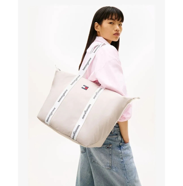 Τσάντα TOMMY HILFIGER Essential Daily Tote 18461 Μπεζ