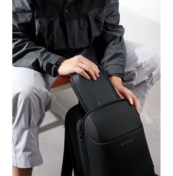 Τσαντάκι χειρός - Νεσεσέρ BANGE 6800 Μαύρο Τσαντάκι χειρός - Νεσεσέρ BANGE 6800 Μαύρο