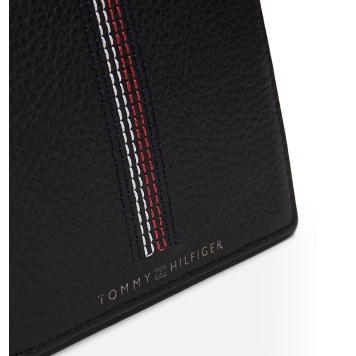 Πορτοφόλι TOMMY HILFIGER ΤΗ Casual Leather Bifold 12526 Μαύρο