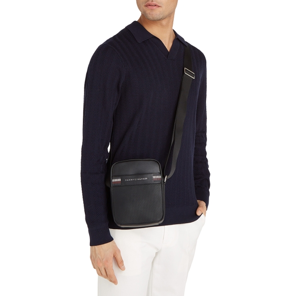 Τσαντάκι TOMMY HILFIGER TH Monogram Reporter 12724 Black