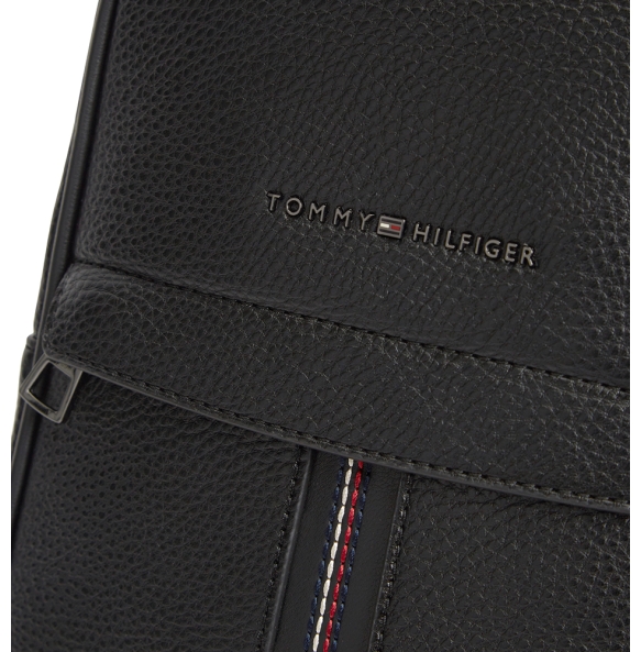 Τσάντα TOMMY HILFIGER TH Central Sling Bag 14170 Μαύρο Τσάντα TOMMY HILFIGER TH Central Sling Bag 14170 Μαύρο