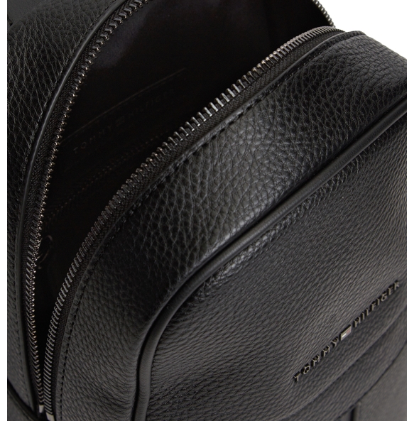 Τσάντα TOMMY HILFIGER TH Central Sling Bag 14170 Μαύρο Τσάντα TOMMY HILFIGER TH Central Sling Bag 14170 Μαύρο