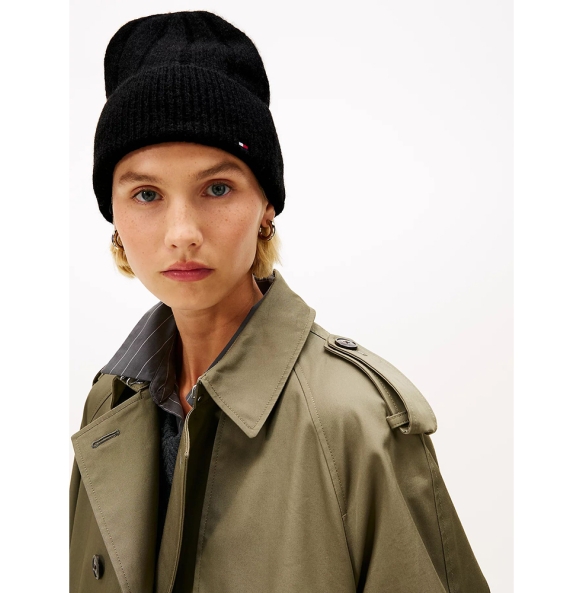 Σκουφάκι TOMMY HILFIGER TH Flag Fluffy Beanie 17779 Μαύρο