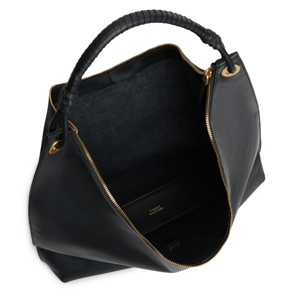 Τσάντα TOMMY HILFIGER TH Leather Tassel Hobo 18622 Μαύρο Τσάντα TOMMY HILFIGER TH Leather Tassel Hobo 18622 Μαύρο