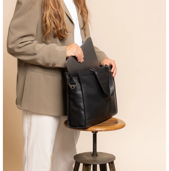 Τσάντα THE CHESTERFIELD BRAND Manly C38.021700 Μαύρο