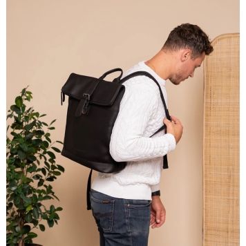 Σακίδιο THE CHESTERFIELD BRAND Larsson C58.033800 Μαύρο