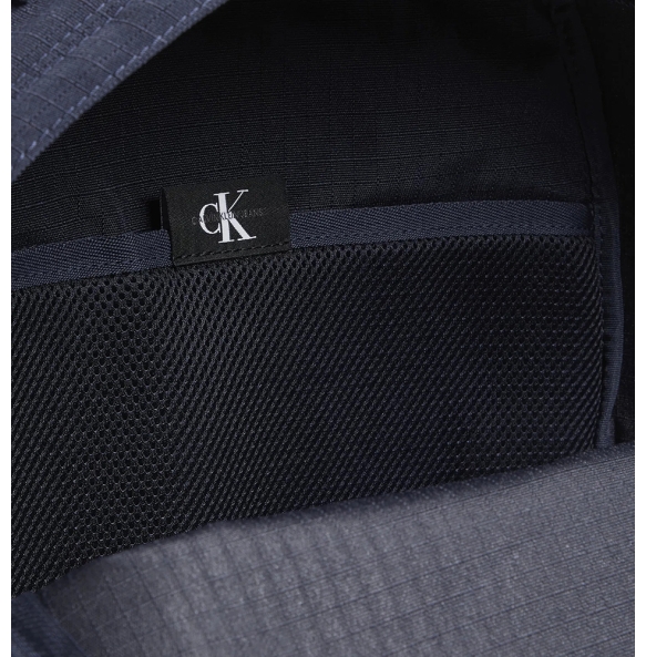 Σακίδιο CALVIN KLEIN Utility Grid 7204 Μπλε