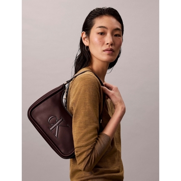 Γυναικεία τσάντα CALVIN KLEIN Raised Shoulder Bag 3230G Καφέ