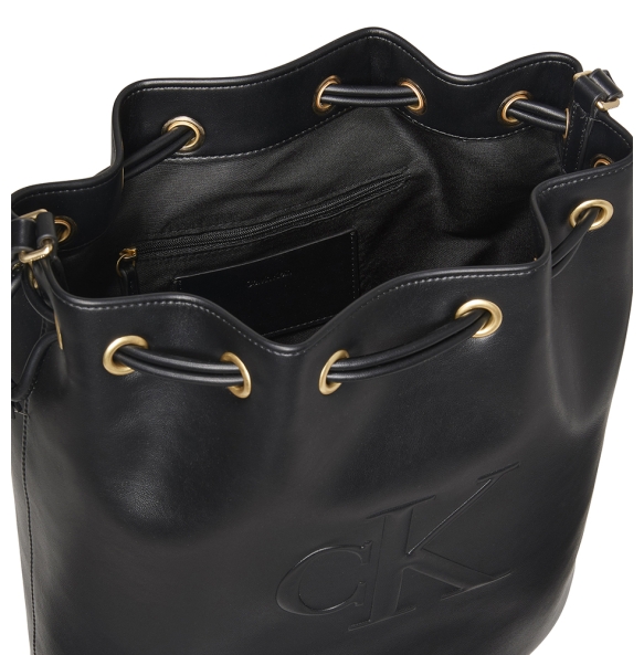 Γυναικεία τσάντα CALVIN KLEIN Raised Large Bucket Bag 3232G Μαύρο