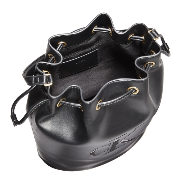 Γυναικεία τσάντα CALVIN KLEIN Raised Large Bucket Bag 3232G Μαύρο