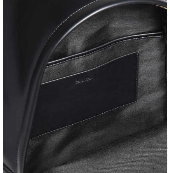 Σακίδιο CALVIN KLEIN Raised 3233G Μαύρο Σακίδιο CALVIN KLEIN Raised 3233G Μαύρο