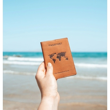 Θήκη διαβατηρίου THE CHESTERFIELD BRAND C08.048831 Ταμπά