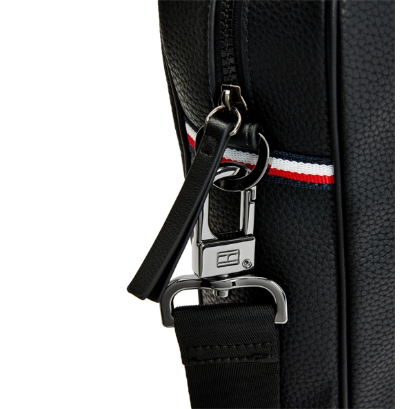 Τσάντα TOMMY HILFIGER 7240 Essential Μαύρο